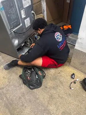 Liranzo Appliance Repair project photo 12