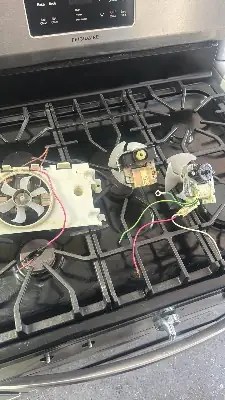 Liranzo Appliance Repair project photo 13