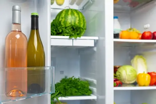 Refrigerator Repair / Reparación de Neveras